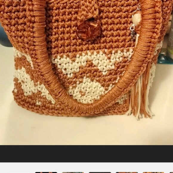 Designer Diamond Pattern Top Handle Handbag - Picture 3 of 6